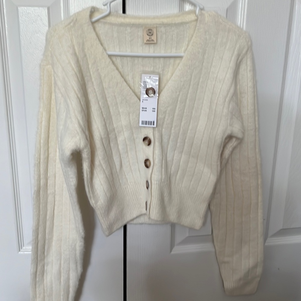 Uo ivory super soft fur cardigan size small nwt